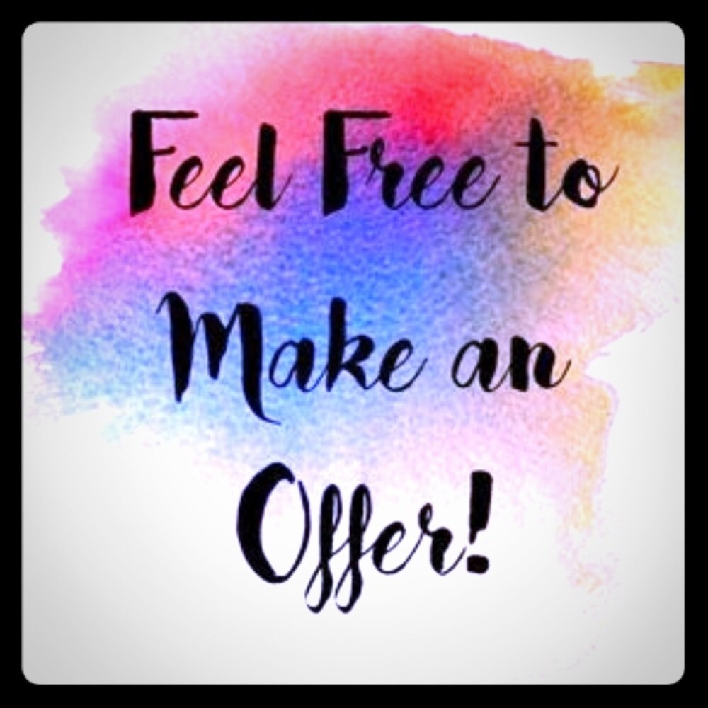 💕FEEL FREE TO OFFER 💕